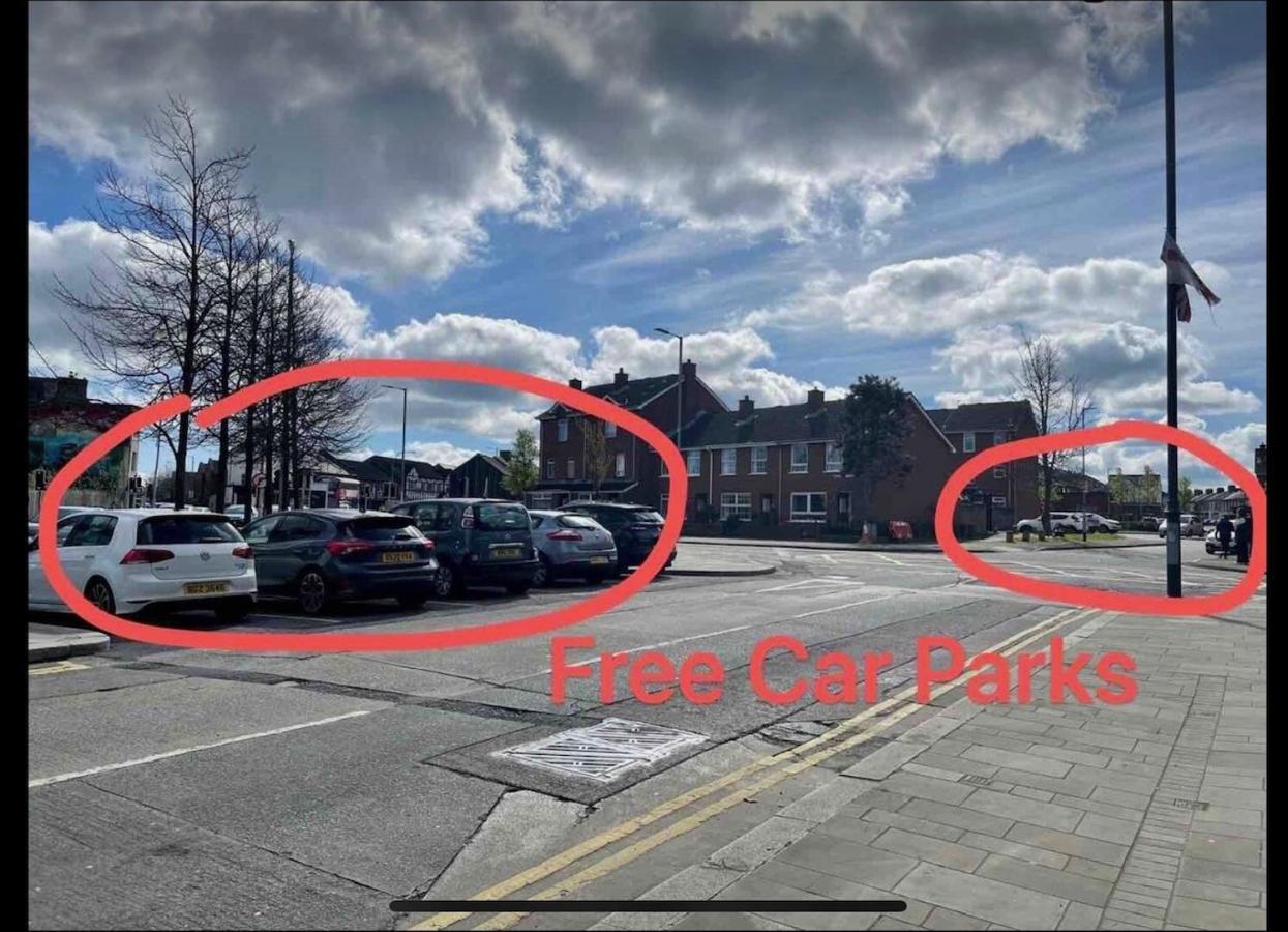 Entire Pinkapt - Free Parking - Up To 4 Guests - 3 Beds - Close To City Centre ベルファスト エクステリア 写真