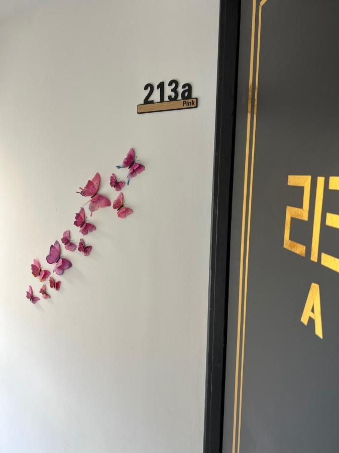 Entire Pinkapt - Free Parking - Up To 4 Guests - 3 Beds - Close To City Centre ベルファスト エクステリア 写真